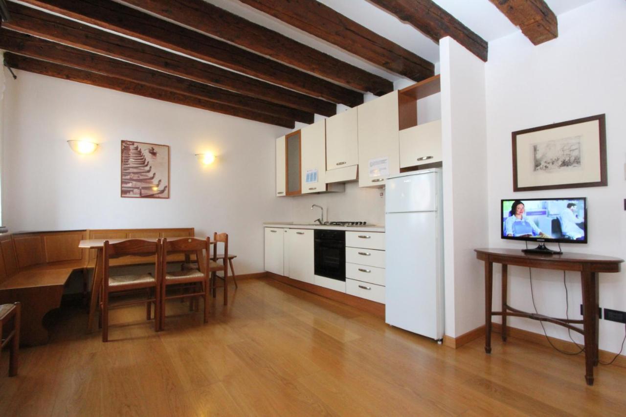 Residence Dei Mori Венеция Экстерьер фото