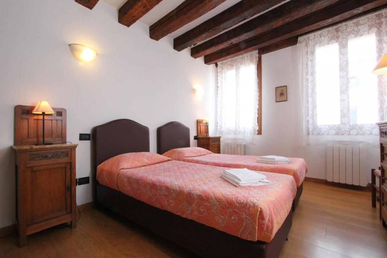Residence Dei Mori Венеция Экстерьер фото