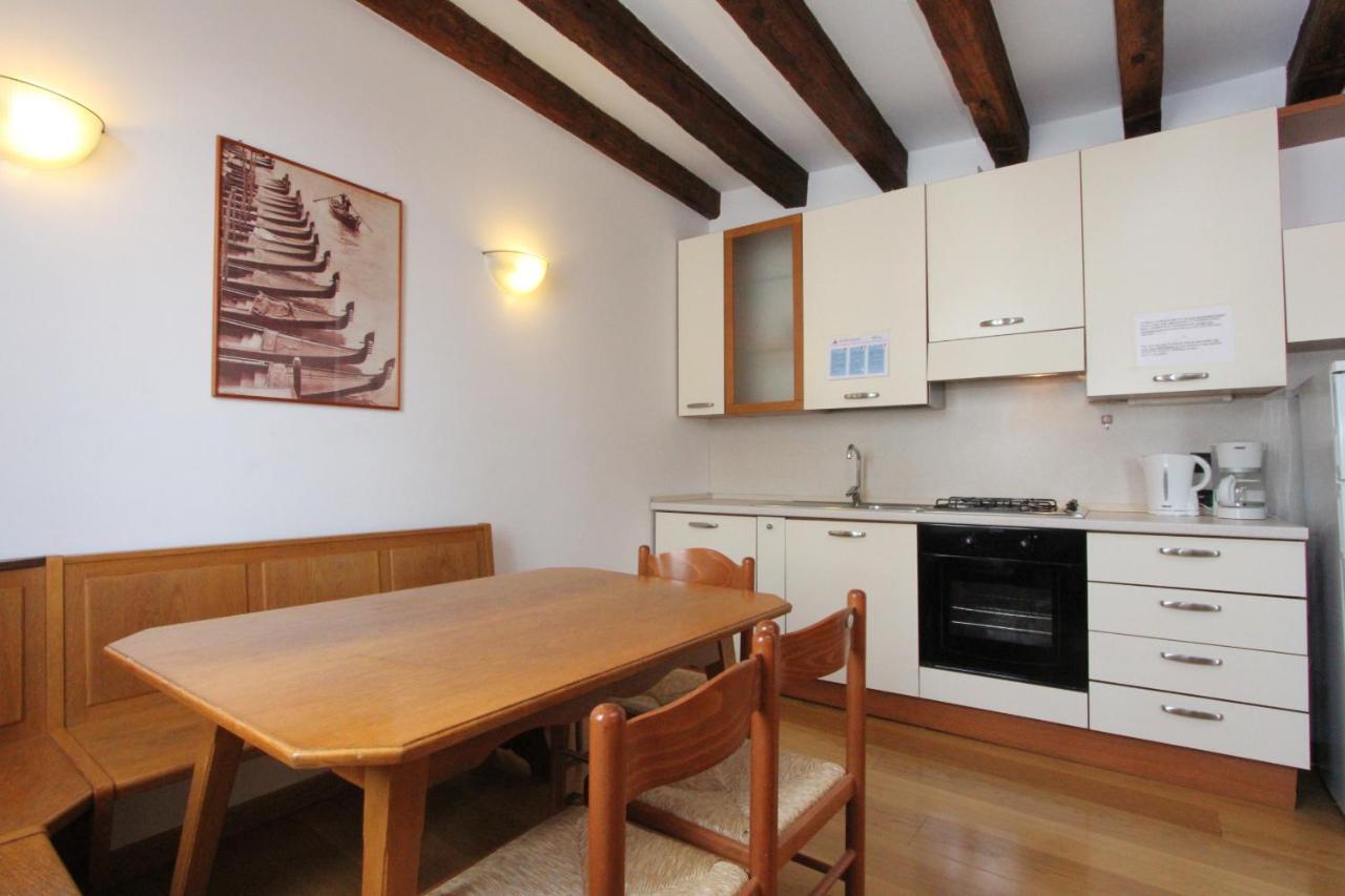 Residence Dei Mori Венеция Экстерьер фото
