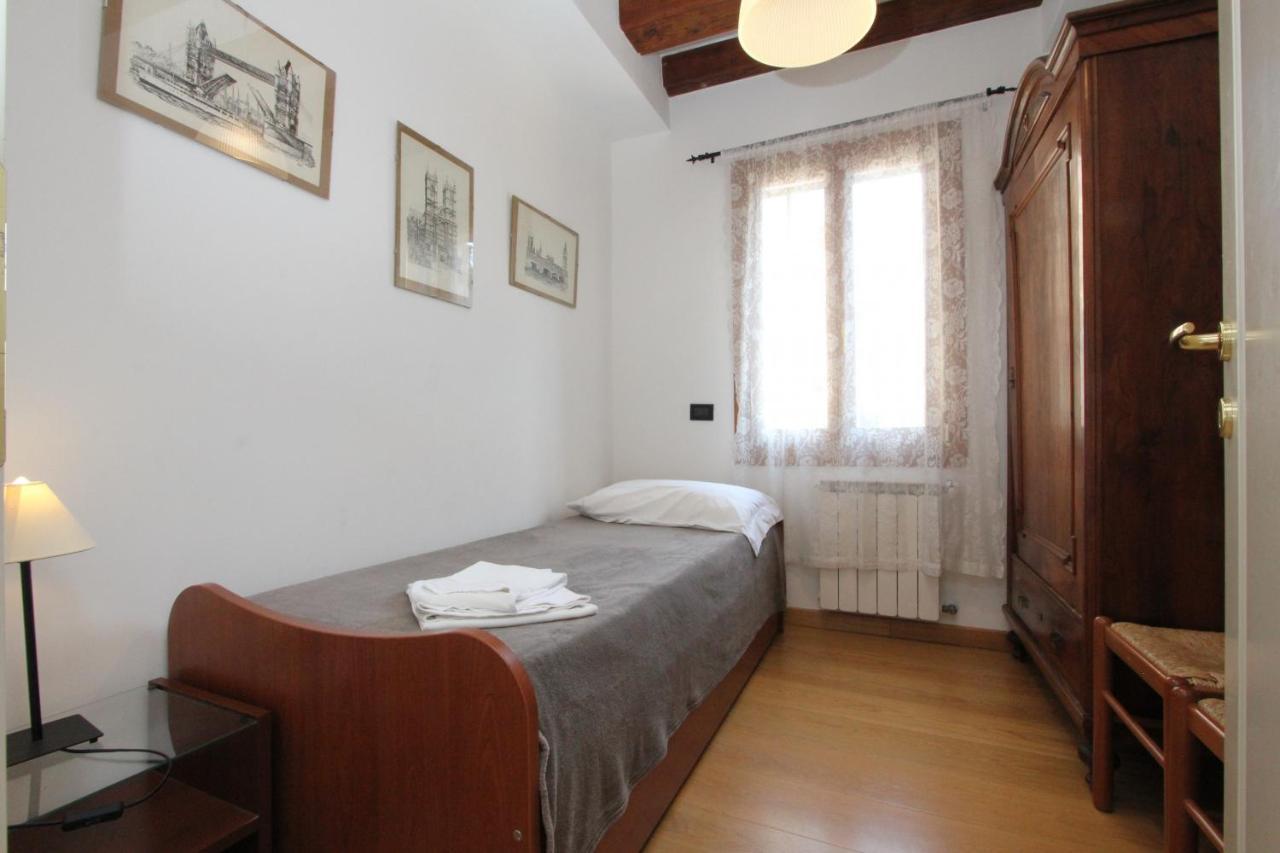 Residence Dei Mori Венеция Экстерьер фото