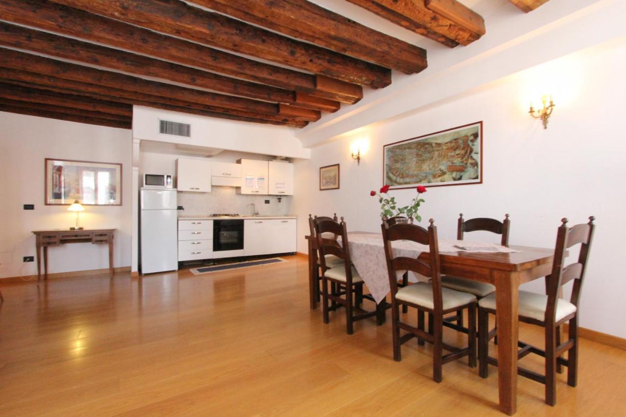 Residence Dei Mori Венеция Экстерьер фото
