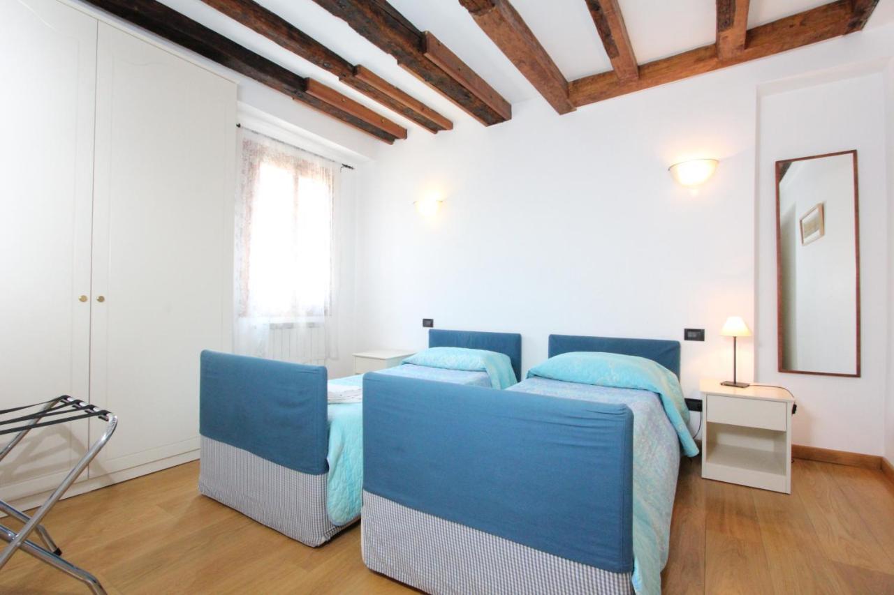 Residence Dei Mori Венеция Экстерьер фото