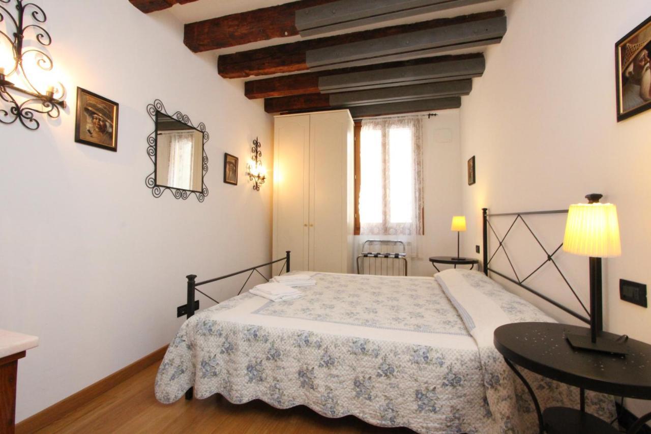 Residence Dei Mori Венеция Экстерьер фото